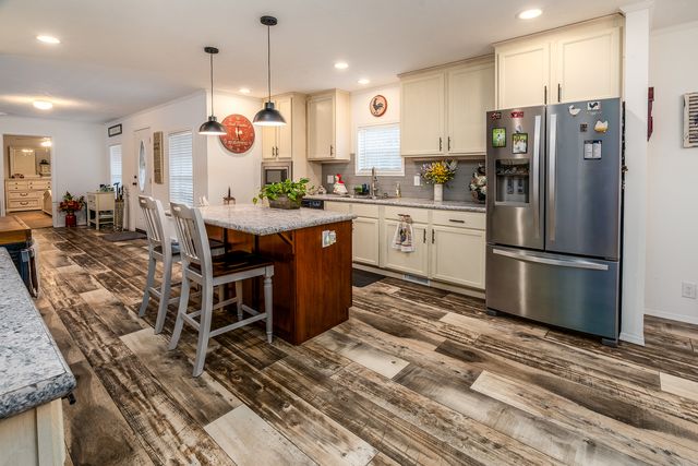 13310 E Idlewood Road, Mt Vernon, IL 62864