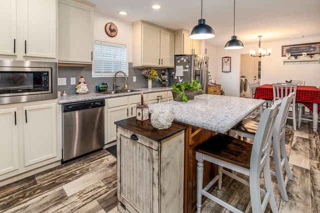 13310 E Idlewood Road, Mt Vernon, IL 62864