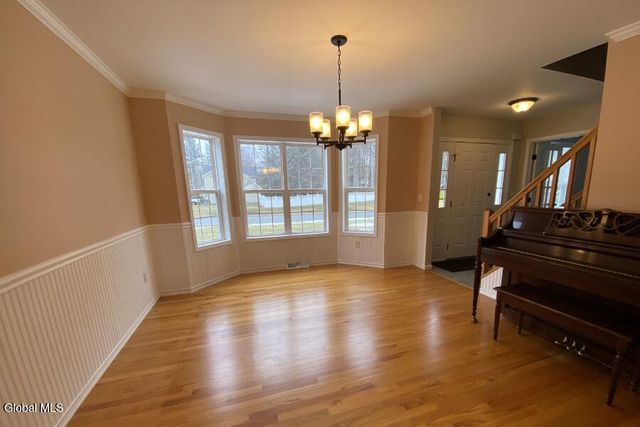 59 Glenburnie Drive, Wilton, NY 12831