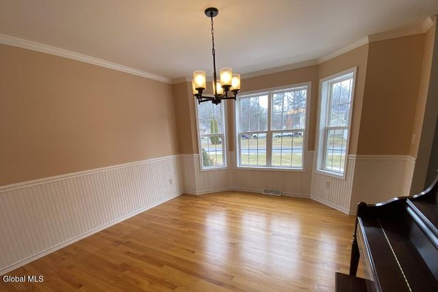 59 Glenburnie Drive, Wilton, NY 12831