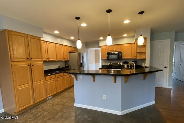 59 Glenburnie Drive, Wilton, NY 12831