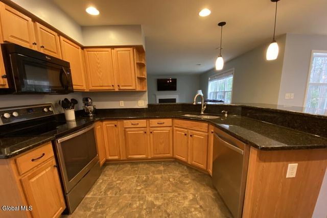 59 Glenburnie Drive, Wilton, NY 12831