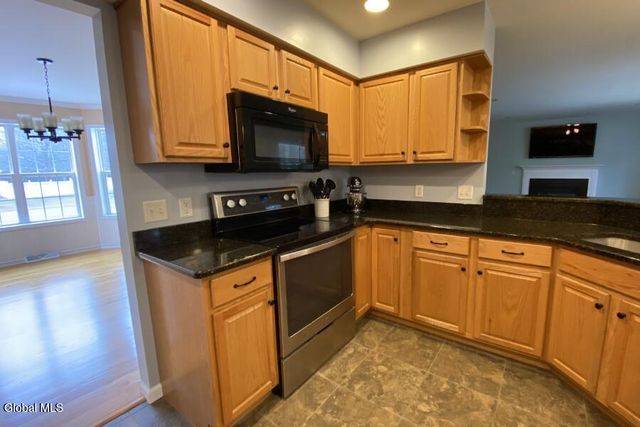 59 Glenburnie Drive, Wilton, NY 12831