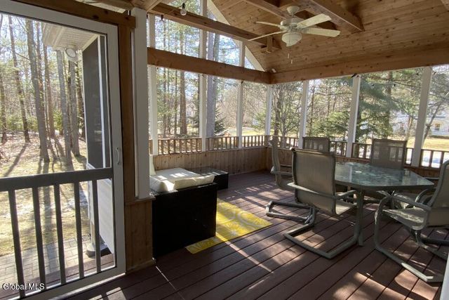 59 Glenburnie Drive, Wilton, NY 12831