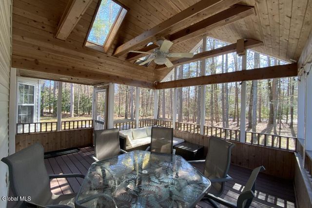 59 Glenburnie Drive, Wilton, NY 12831