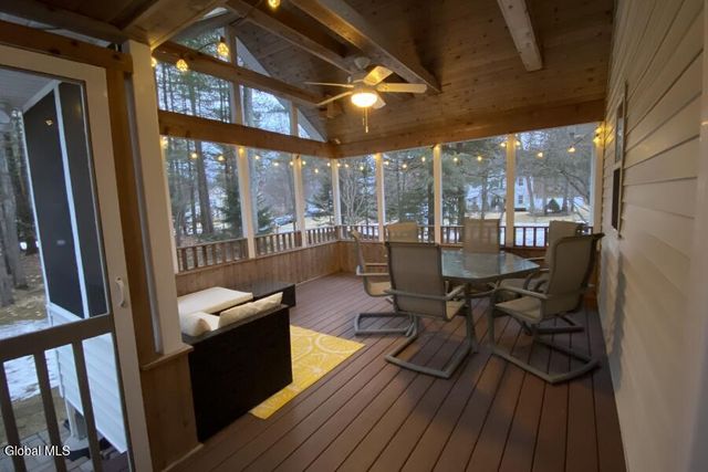 59 Glenburnie Drive, Wilton, NY 12831