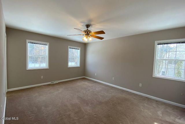 59 Glenburnie Drive, Wilton, NY 12831