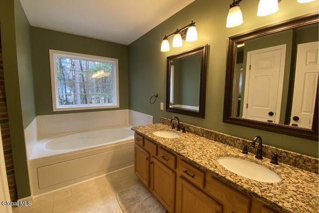 59 Glenburnie Drive, Wilton, NY 12831