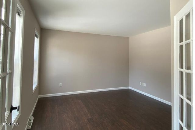 59 Glenburnie Drive, Wilton, NY 12831