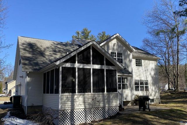 59 Glenburnie Drive, Wilton, NY 12831