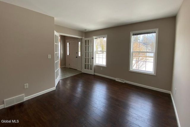 59 Glenburnie Drive, Wilton, NY 12831