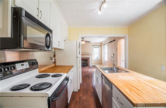 17 Burgess Avenue, Dayton, OH 45415