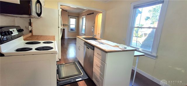 17 Burgess Avenue, Dayton, OH 45415