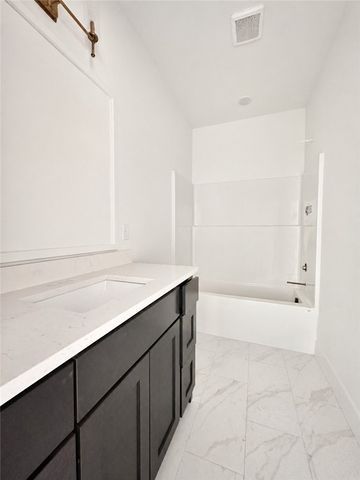 2 Boswell Lane, Bella Vista, AR 72715