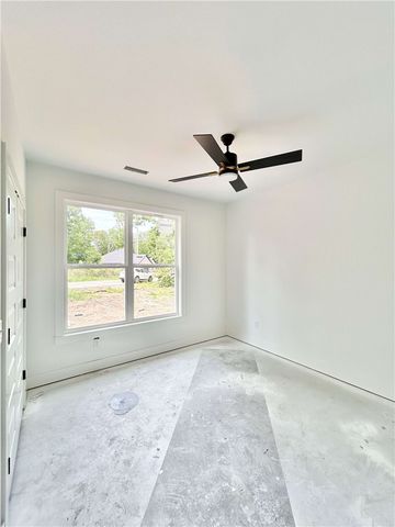 2 Boswell Lane, Bella Vista, AR 72715