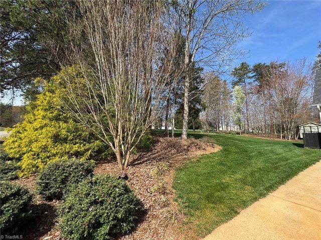 8706 M G Trail, Stokesdale, NC 27357