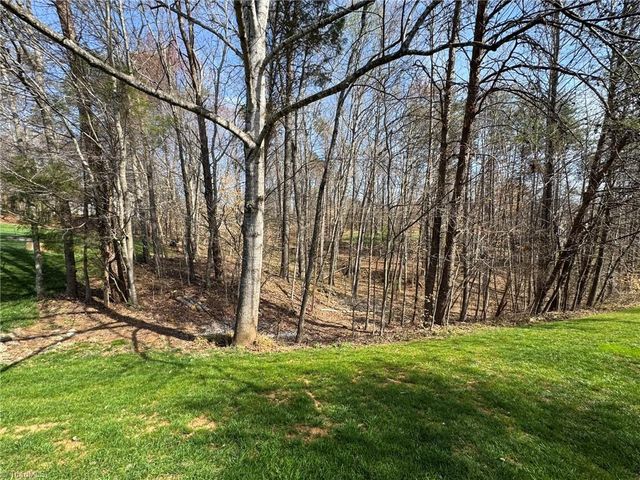 8706 M G Trail, Stokesdale, NC 27357