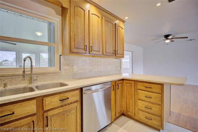 130 Mango Road NE, Lake Placid, FL 33852