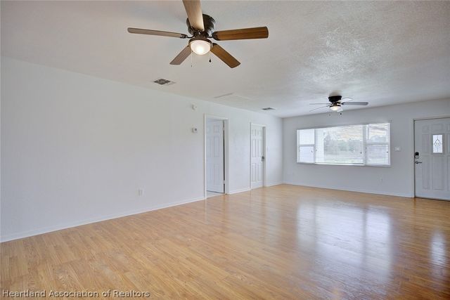 130 Mango Road NE, Lake Placid, FL 33852