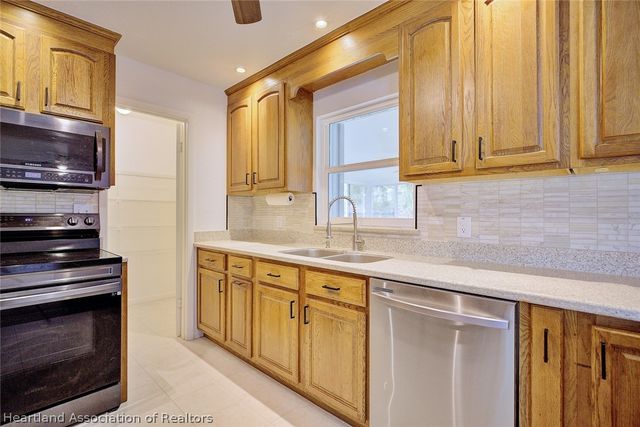 130 Mango Road NE, Lake Placid, FL 33852