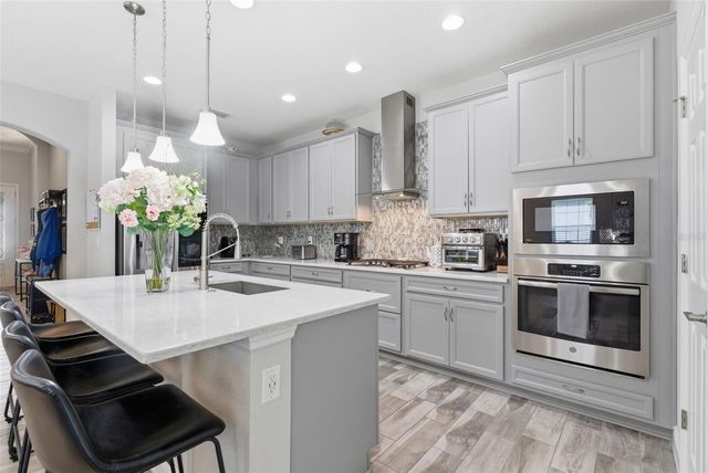 5565 SILVER SUN DRIVE, Apollo Beach, FL 33572
