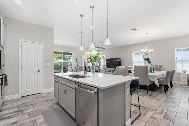 5565 SILVER SUN DRIVE, Apollo Beach, FL 33572