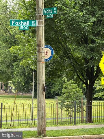 4413 VOLTA PL NW, Washington, DC 20007