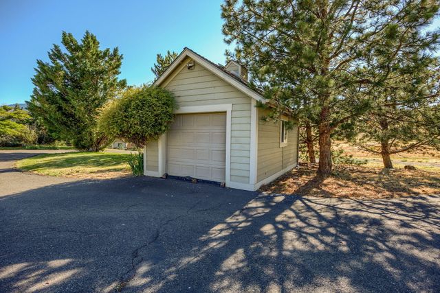 2101 Dead Indian Memorial Road, Ashland, OR 97520