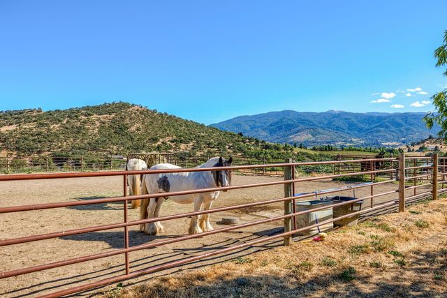 2101 Dead Indian Memorial Road, Ashland, OR 97520