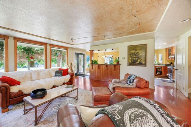 2101 Dead Indian Memorial Road, Ashland, OR 97520