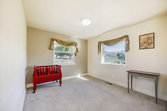 2101 Dead Indian Memorial Road, Ashland, OR 97520