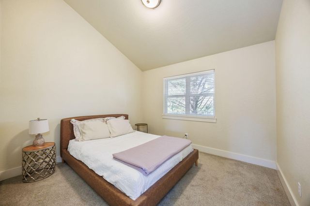 2101 Dead Indian Memorial Road, Ashland, OR 97520