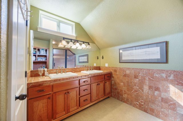 2101 Dead Indian Memorial Road, Ashland, OR 97520