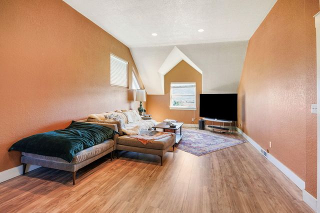 2101 Dead Indian Memorial Road, Ashland, OR 97520