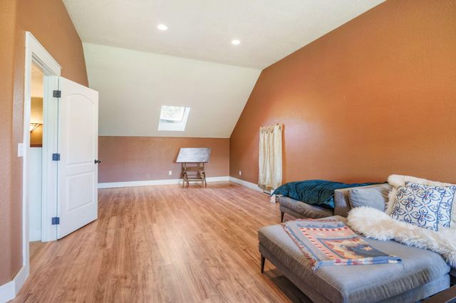 2101 Dead Indian Memorial Road, Ashland, OR 97520