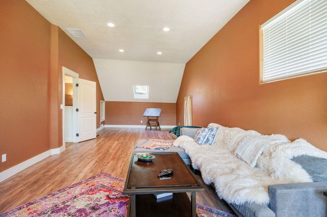 2101 Dead Indian Memorial Road, Ashland, OR 97520