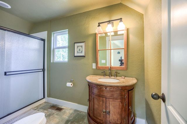 2101 Dead Indian Memorial Road, Ashland, OR 97520