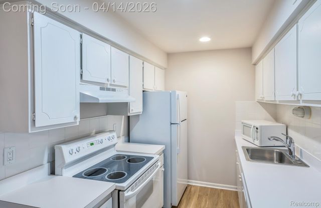 575 E Lincoln Street, Birmingham, MI 48009