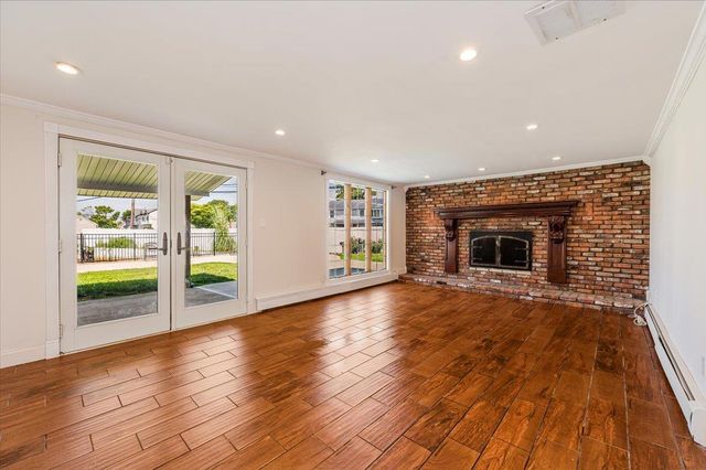 101 Jetmore Place, Massapequa, NY 11758