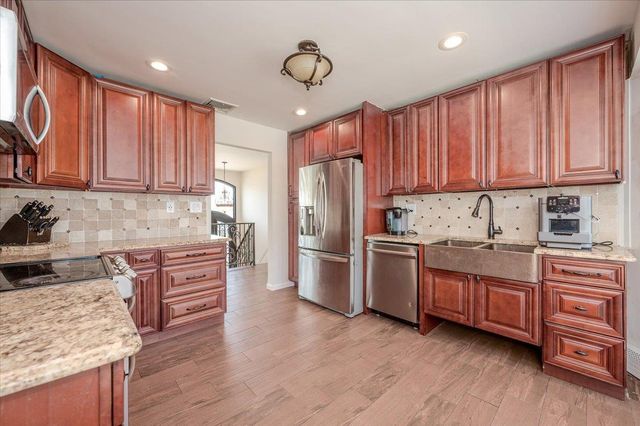 101 Jetmore Place, Massapequa, NY 11758