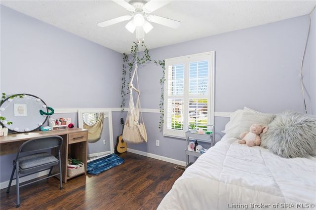 1117 Lakeview Drive, Borden, IN 47106