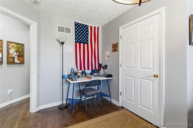 1117 Lakeview Drive, Borden, IN 47106