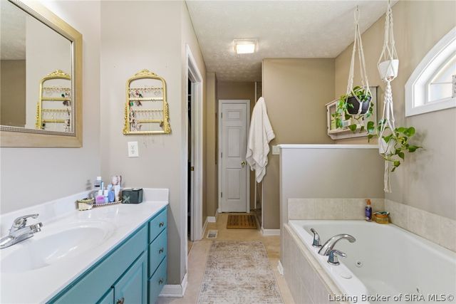 1117 Lakeview Drive, Borden, IN 47106