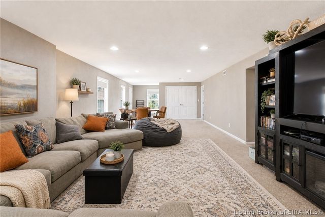 1117 Lakeview Drive, Borden, IN 47106
