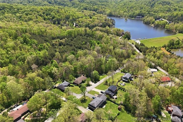 1117 Lakeview Drive, Borden, IN 47106