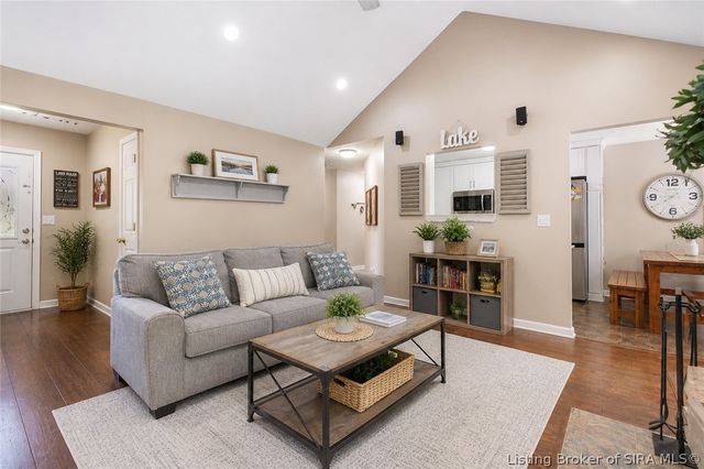 1117 Lakeview Drive, Borden, IN 47106