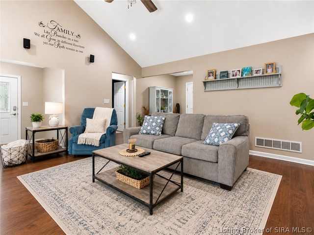 1117 Lakeview Drive, Borden, IN 47106
