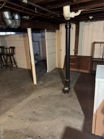 7733 Barrie Street, Dearborn, MI 48126