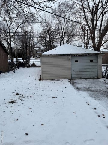 7733 Barrie Street, Dearborn, MI 48126