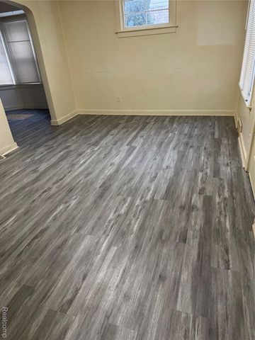 7733 Barrie Street, Dearborn, MI 48126